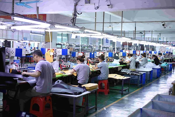 Fabricant de sacs étanches : Guide de production de sacs étanches OEM et personnalisés